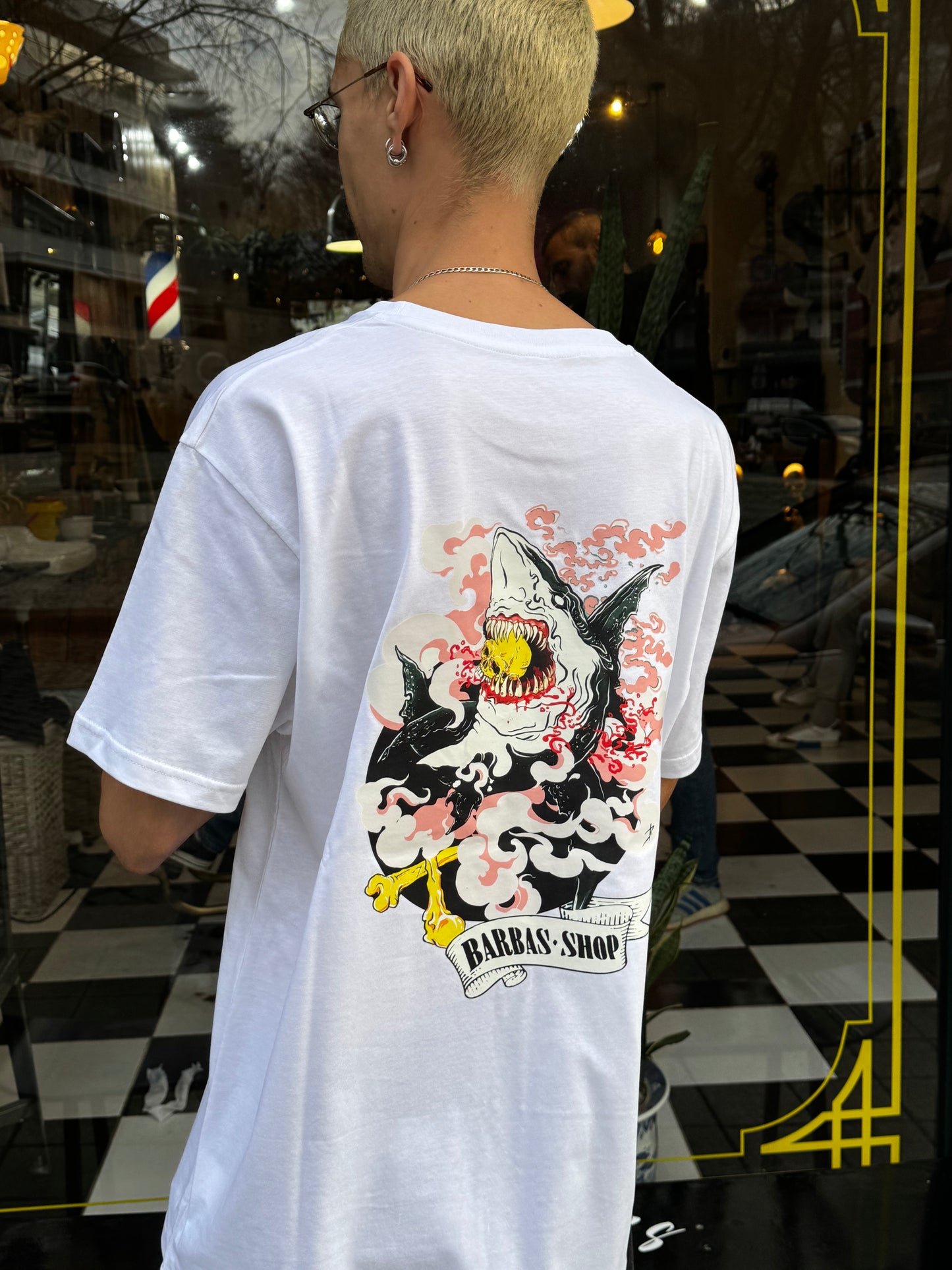 Luciffer's Custom Merchandise – T-Shirts, Caps & Hoodies
Explore Luciffer's exclusive collection of custom merchandise, including t-shirts, caps, and hoodies, designed to reflect the bold spirit of our Porto-based salon. Our apparel features unique designs that resonate with the rockabilly and barbershop culture, offering a stylish way to showcase your connection to Luciffer's.