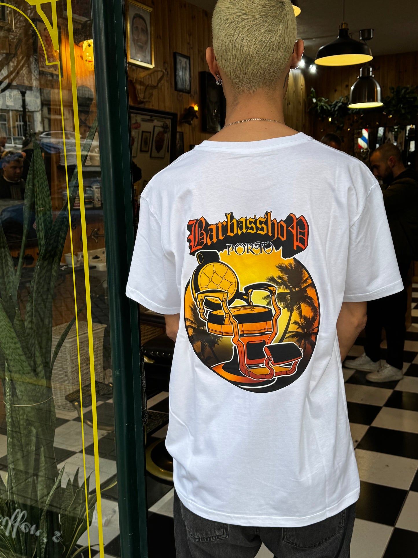 Luciffer's Custom Merchandise – T-Shirts, Caps & Hoodies
Explore Luciffer's exclusive collection of custom merchandise, including t-shirts, caps, and hoodies, designed to reflect the bold spirit of our Porto-based salon. Our apparel features unique designs that resonate with the rockabilly and barbershop culture, offering a stylish way to showcase your connection to Luciffer's.